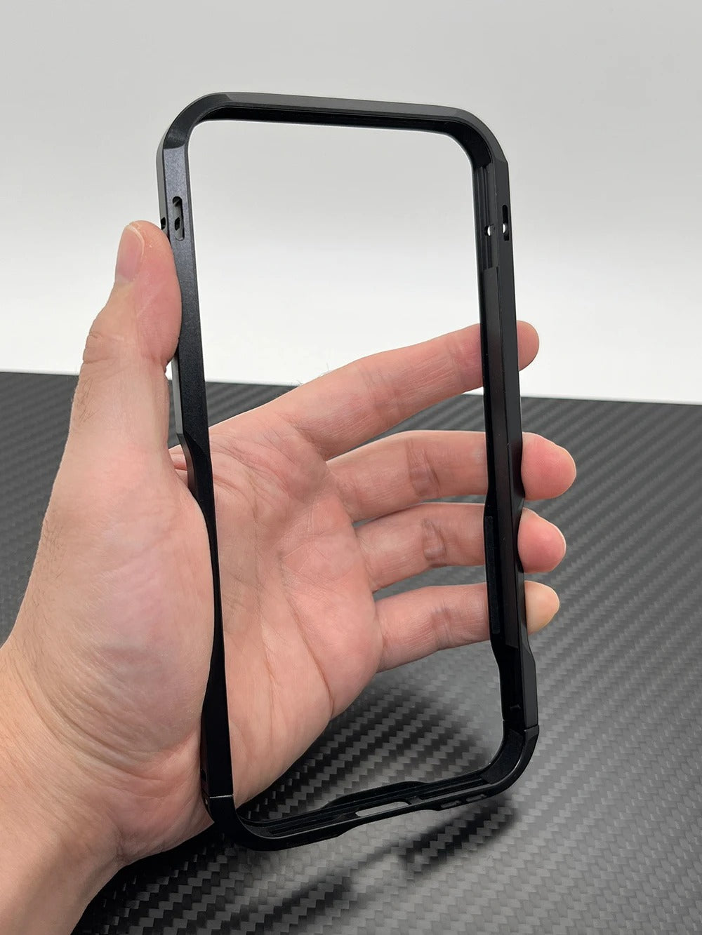 AeroFrame Pixel – Lightweight Aluminum Armor Case
